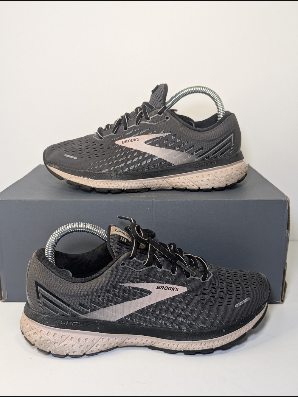 Brooks Ghost 13 Women's Running Shoes Size 8 B